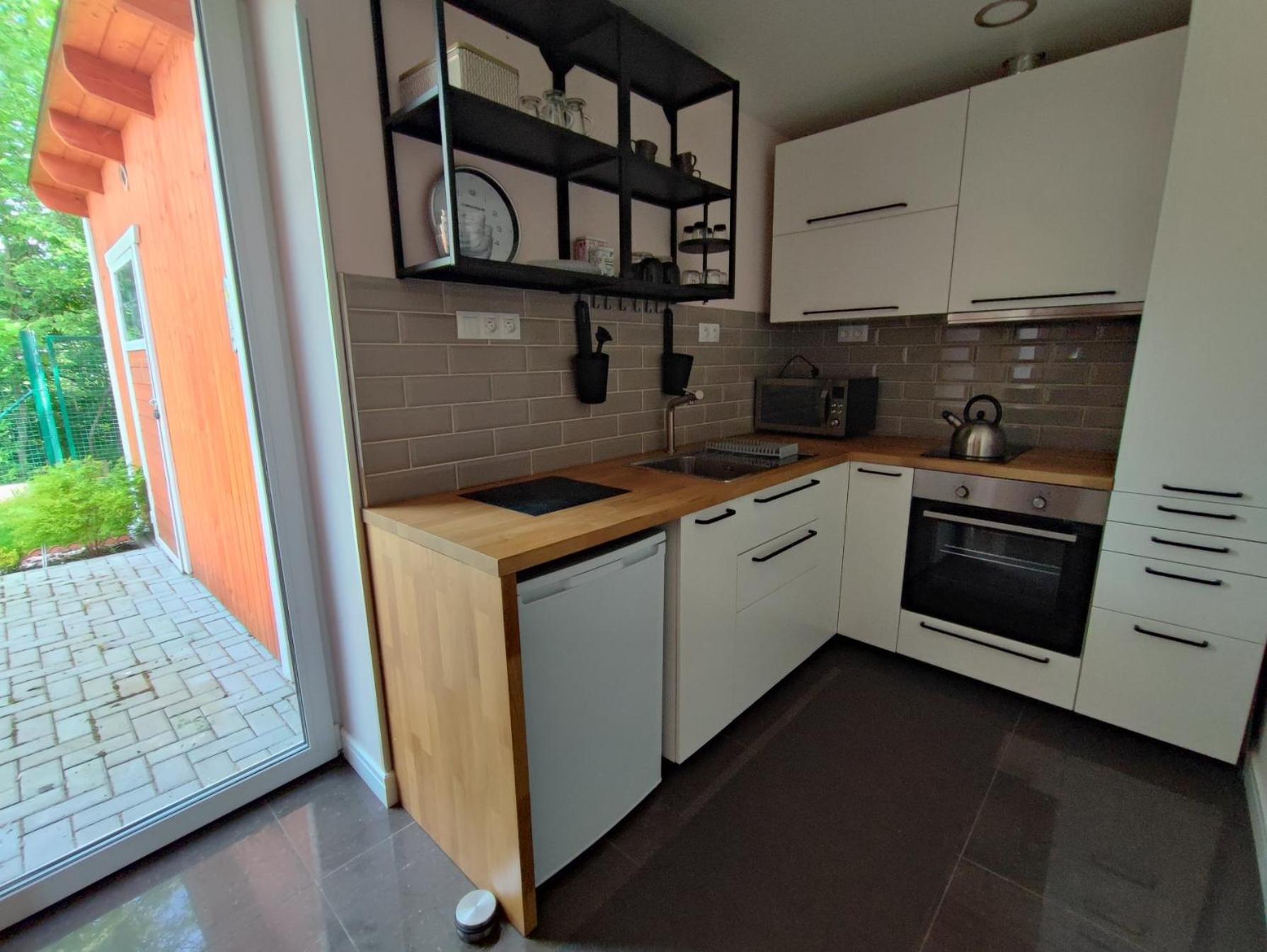 Bright Cosy House With Parking Casa de férias